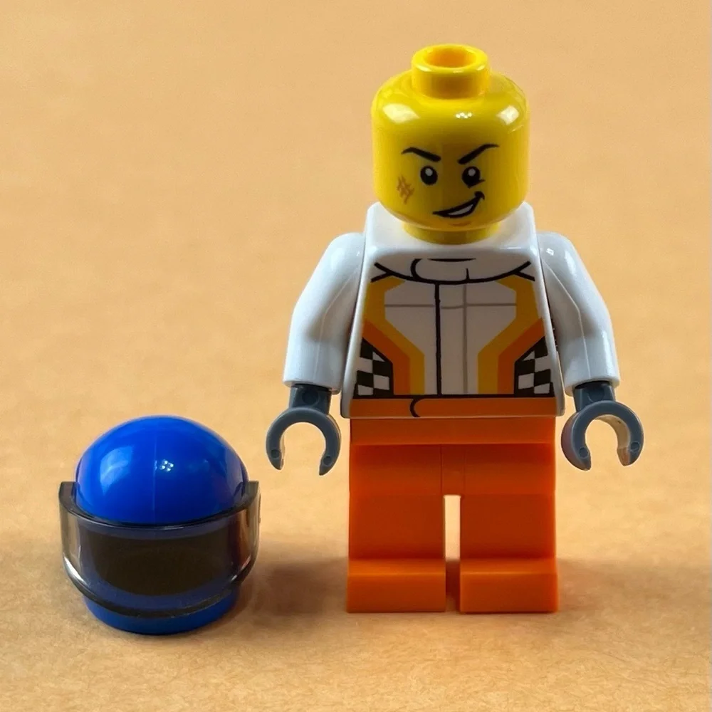 LEGO City Monster Truck Minifigure 60180 2